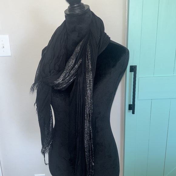 Black Scarf - Picture 2 of 4